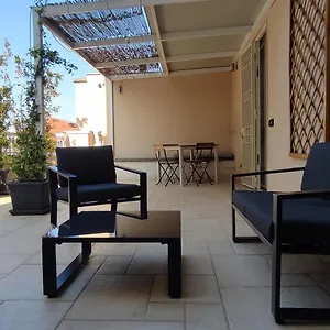Just Here - La Terrazza Apartment